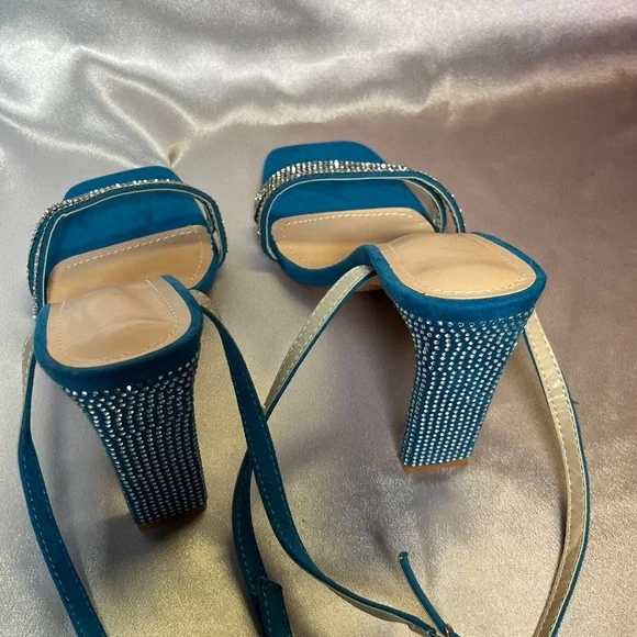 Elegant Blue Strappy Heels with Rhinestone Accents - Picture 2 of 5